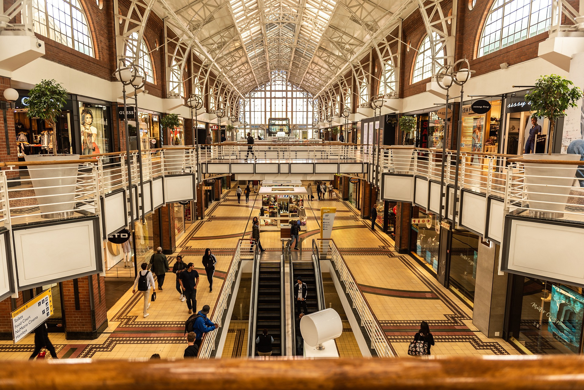 RETAIL COMMERCIAL